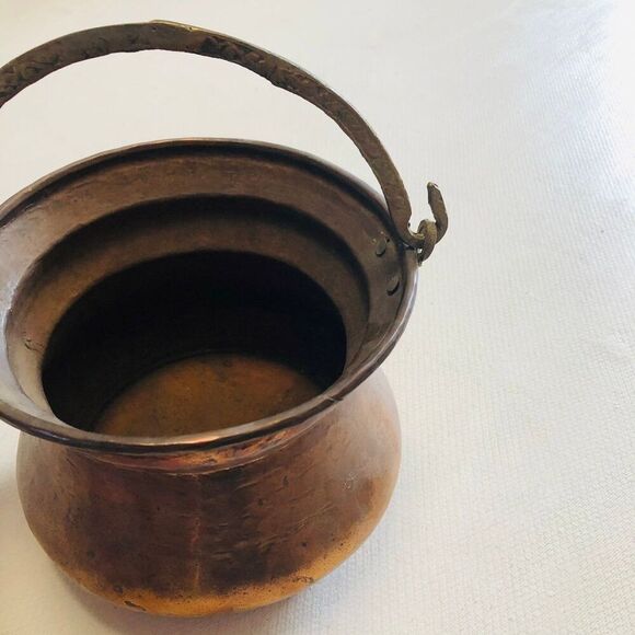 Vintage Copper Planter with Handle hand-hammered pot - Picture 6 of 11